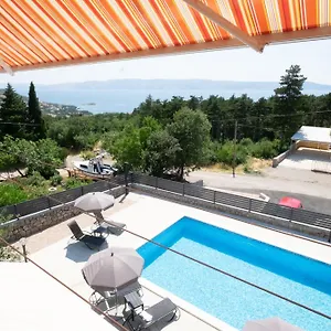 https://apartment-mila-klenovica.primorje-gorskikotar.com