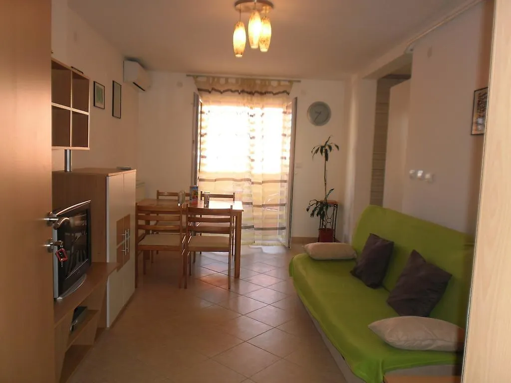 Apartments Mb Pula
